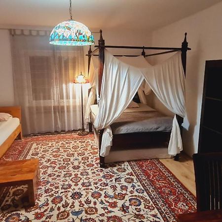 A Cozy Room Near Warsaw Michałowice Exterior foto
